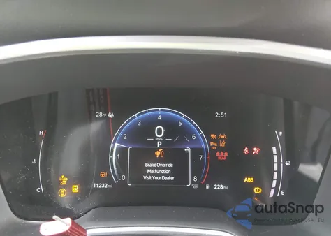 2025 Toyota Corolla Cross Xle z USA, uszkodzony, nr VIN 7MUEAAAG9SV142308